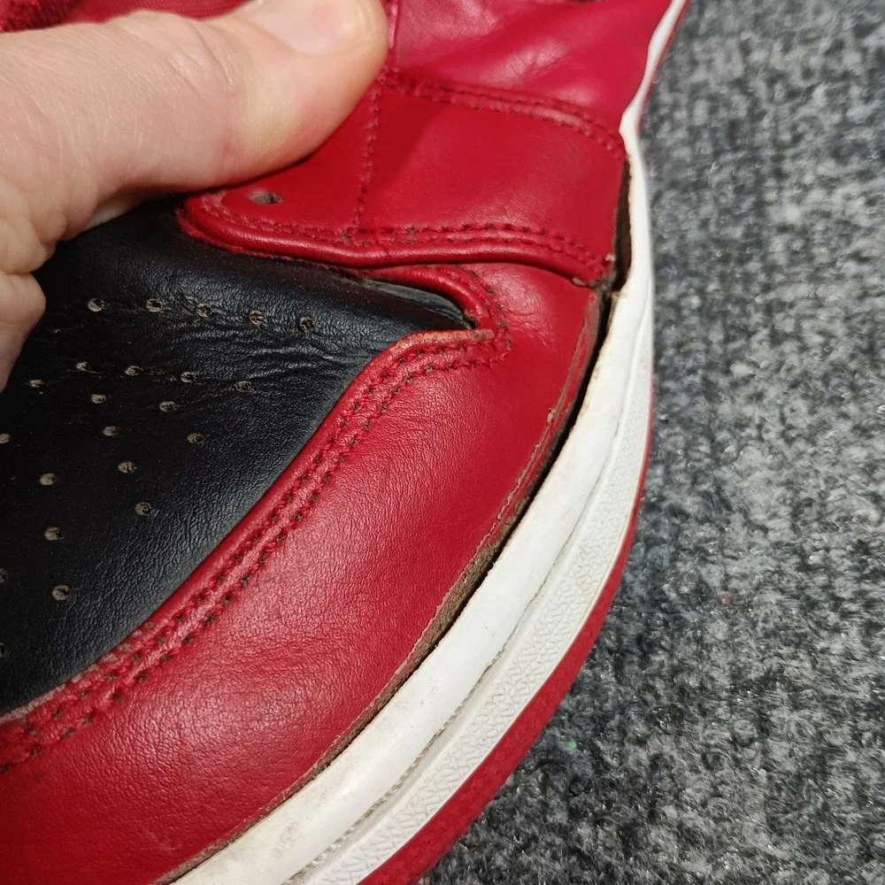 Nike Air Jordan 1 Mid Bred Men 8.5 Reverse Thrashed No Insoles No Laces Read